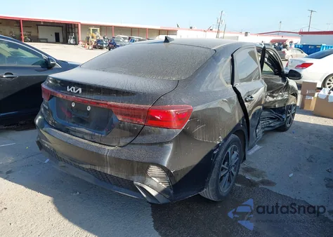 2023 Kia Forte Lxs z USA, uszkodzony, nr VIN 3KPF24AD4PE530292